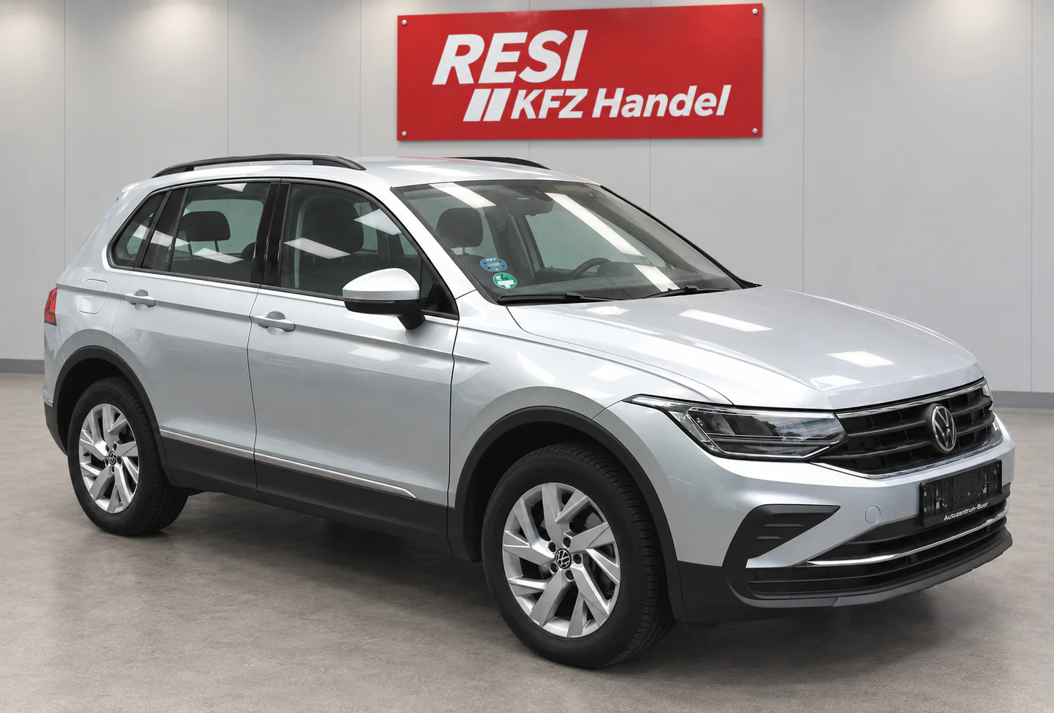 Volkswagen Tiguan Life 4Motion — Foto 3