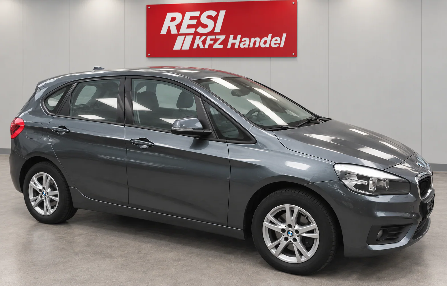 BMW 218i Active Tourer Advantage — Foto 4