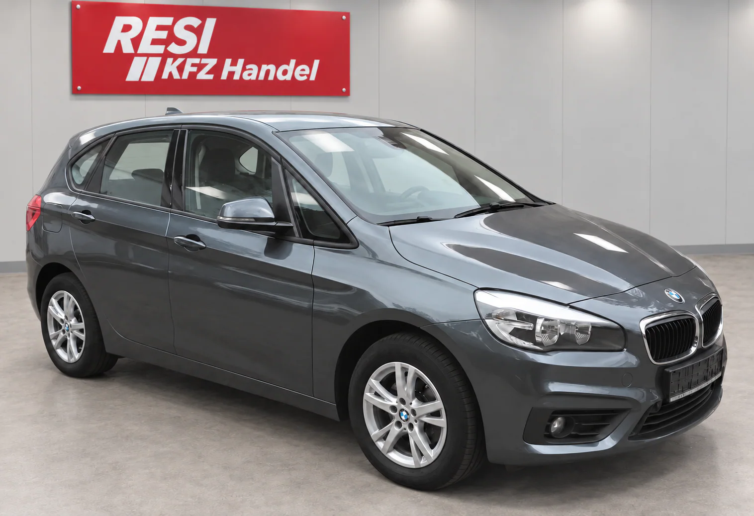 BMW 218i Active Tourer Advantage — Foto 3