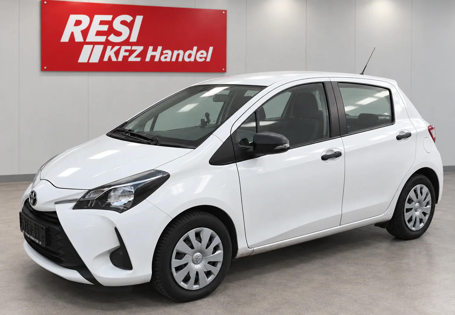 Toyota Yaris Basis — Foto 9