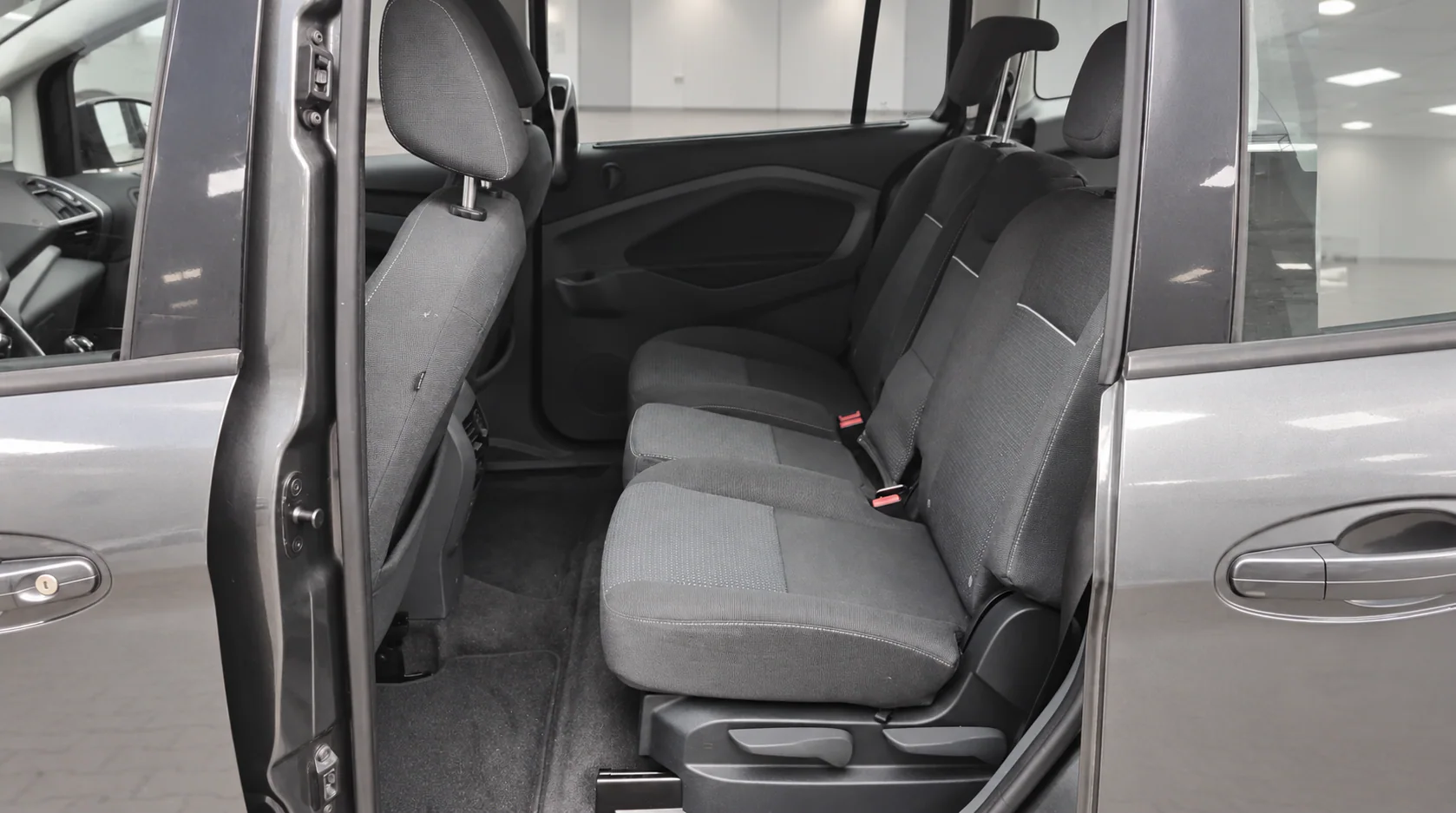 Ford Grand C-Max Sync Edition — Foto 16