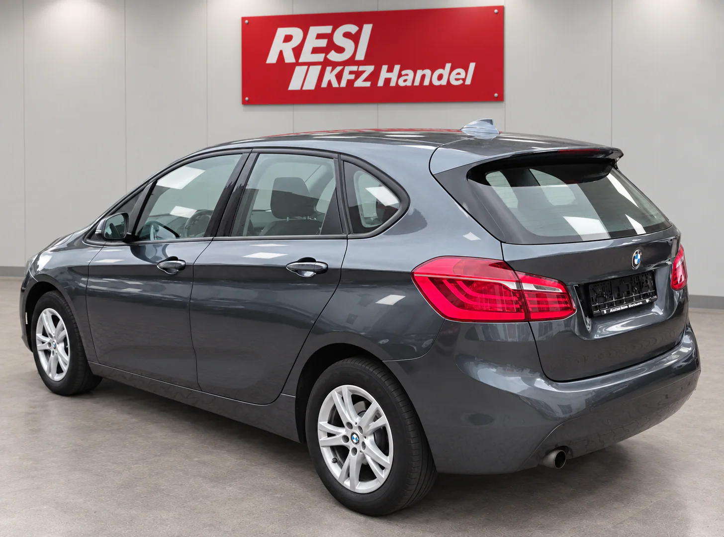 BMW 218i Active Tourer Advantage — Foto 7