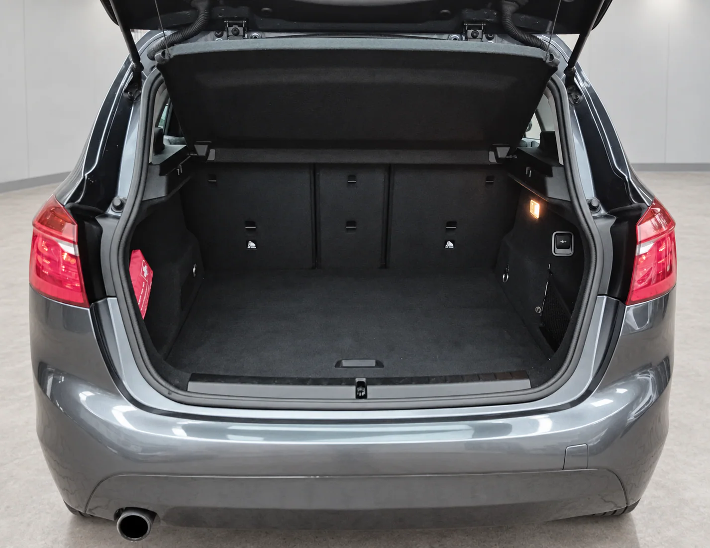 BMW 218i Active Tourer Advantage — Foto 10