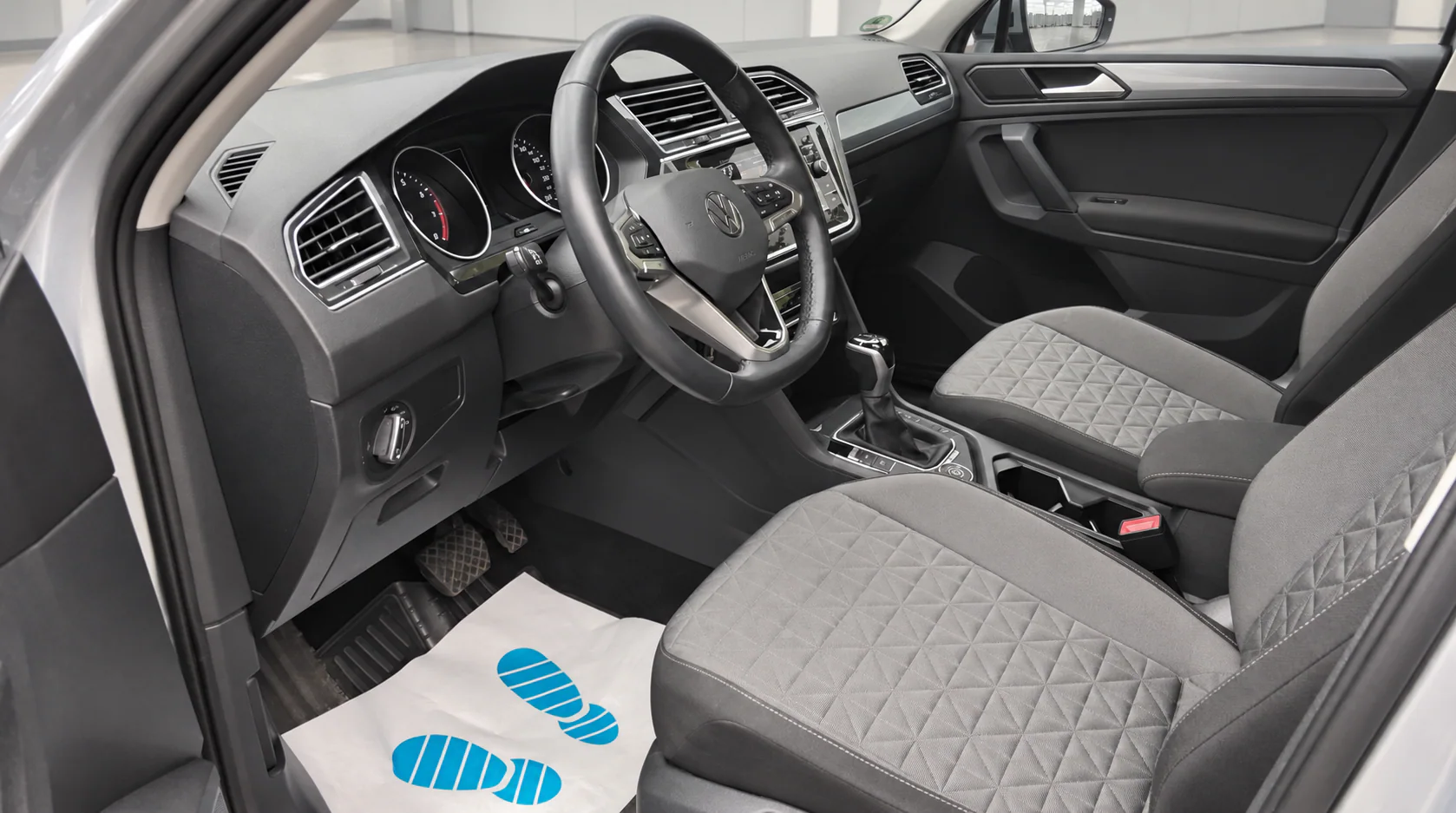 Volkswagen Tiguan Life 4Motion — Foto 11