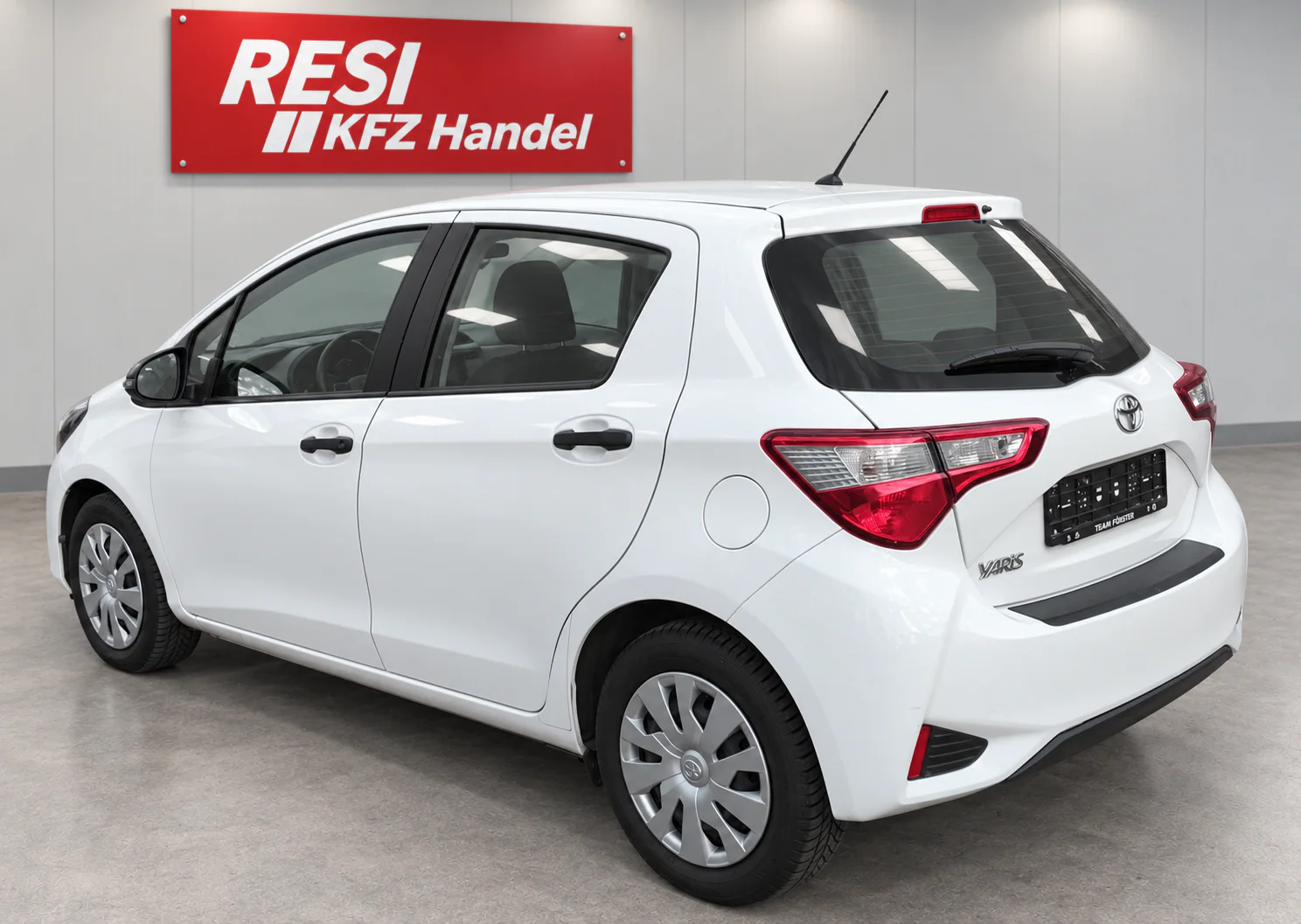 Toyota Yaris Basis — Foto 7