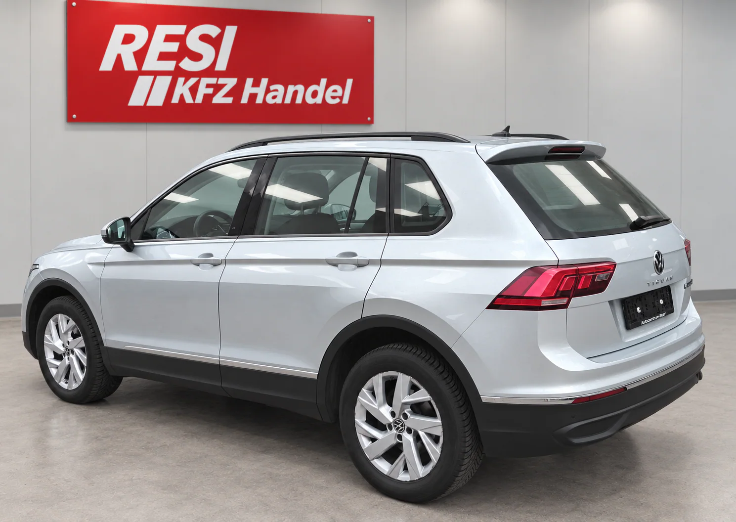 Volkswagen Tiguan Life 4Motion — Foto 8