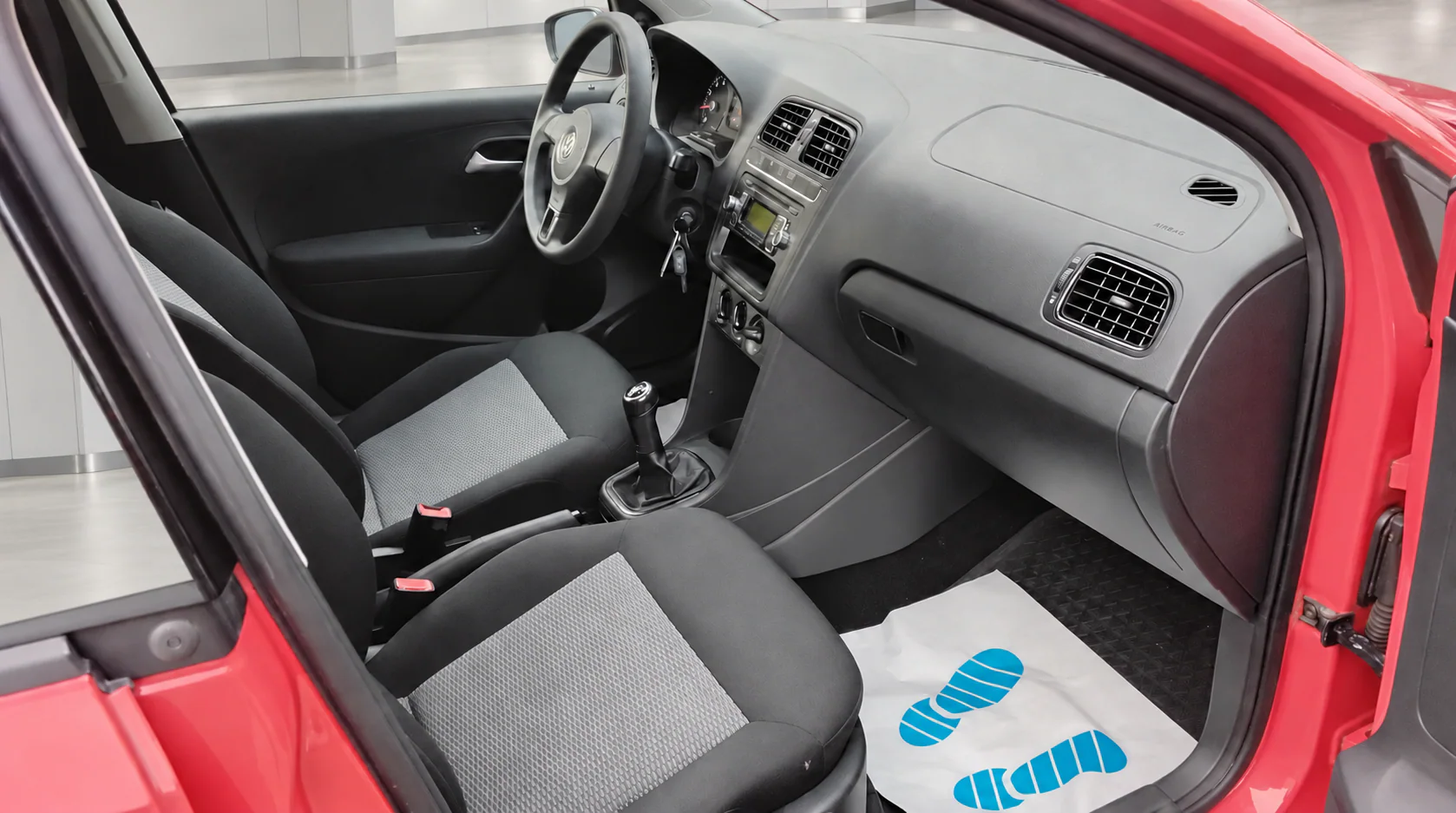 Volkswagen Polo V Trendline — Foto 12