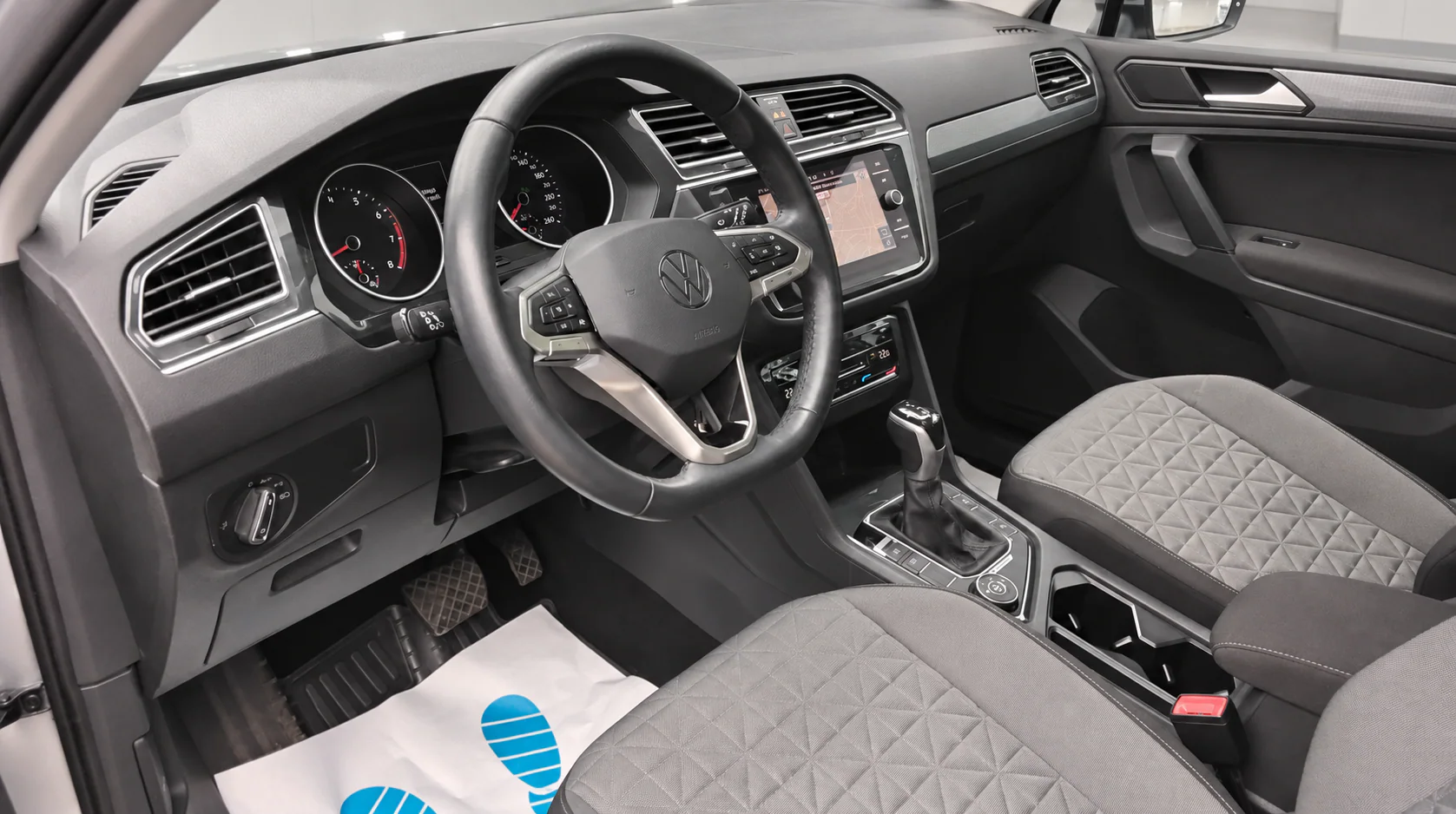 Volkswagen Tiguan Life 4Motion — Foto 12