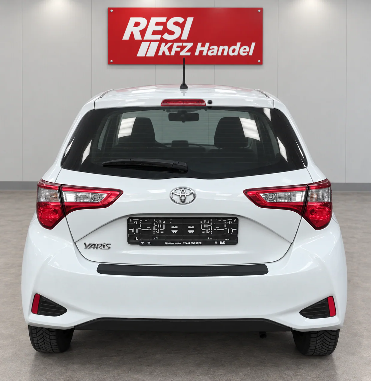 Toyota Yaris Basis — Foto 6