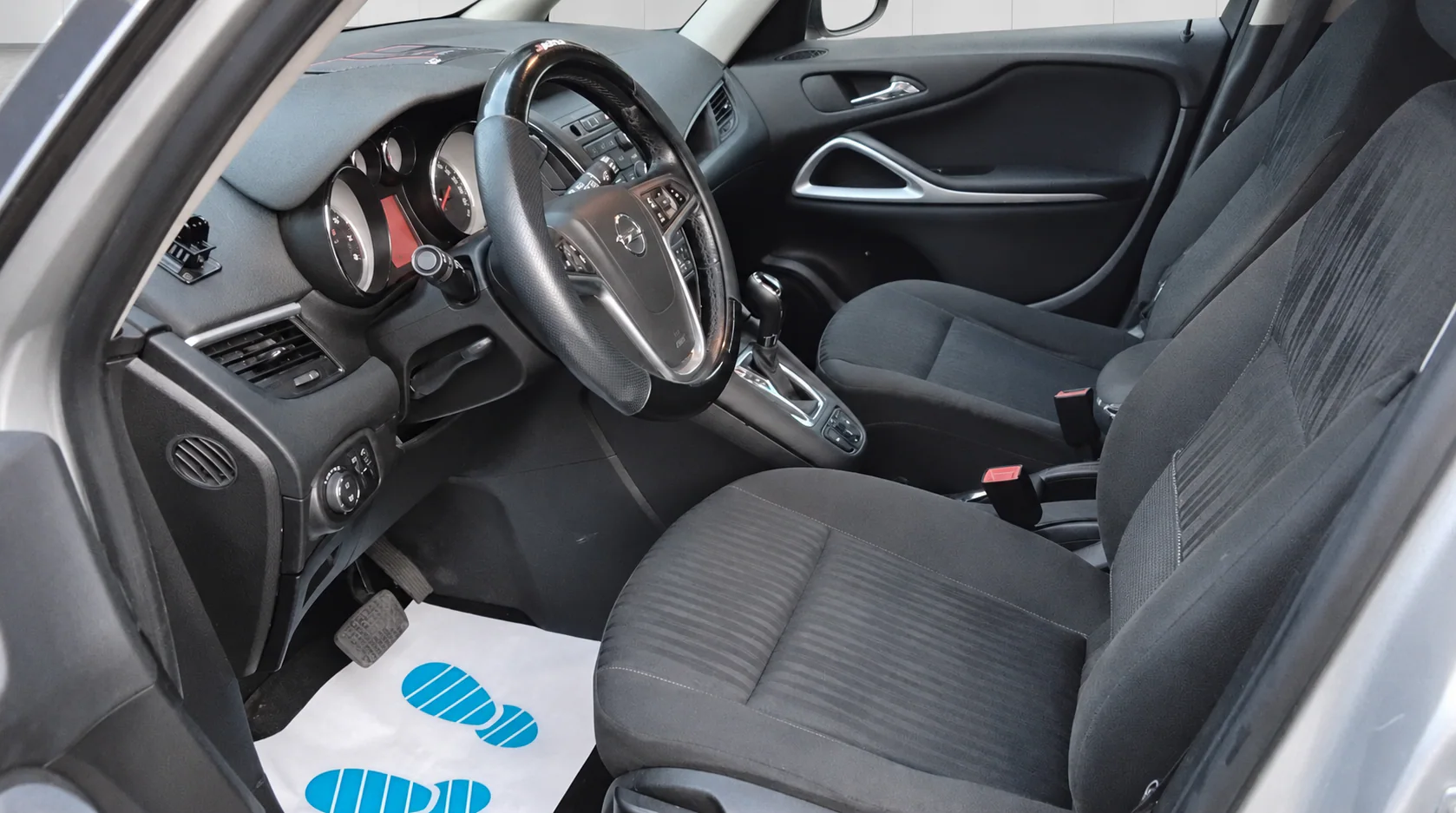 Opel Zafira C Tourer Edition — Foto 9