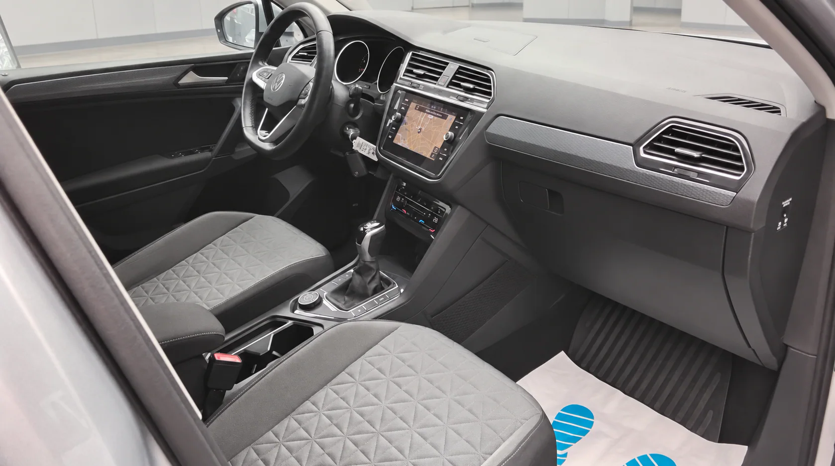 Volkswagen Tiguan Life 4Motion — Foto 15
