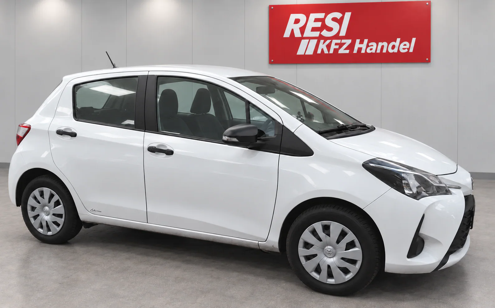 Toyota Yaris Basis — Foto 4